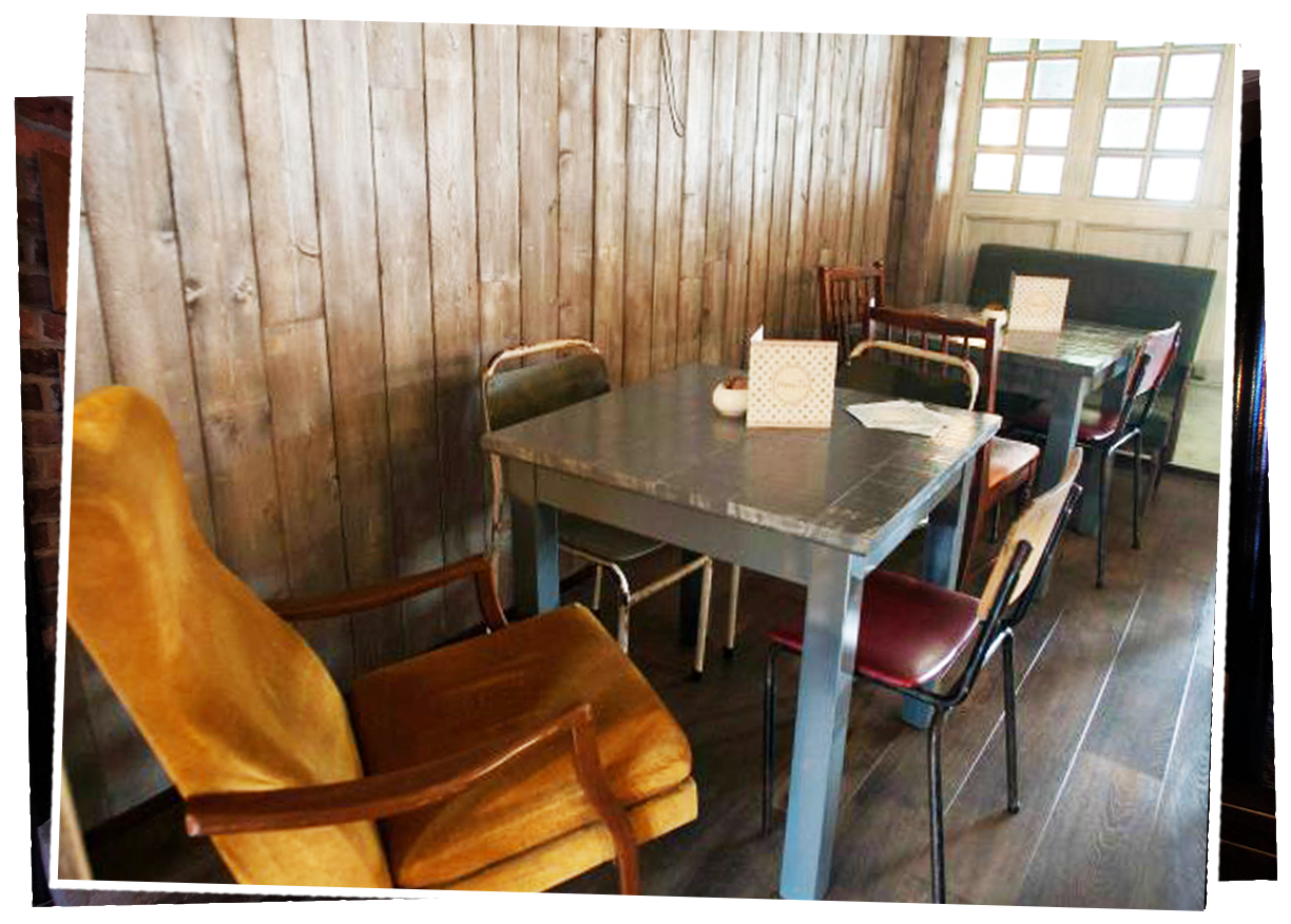 Retro Cafe Tables - Chair (1400x932), Png Download