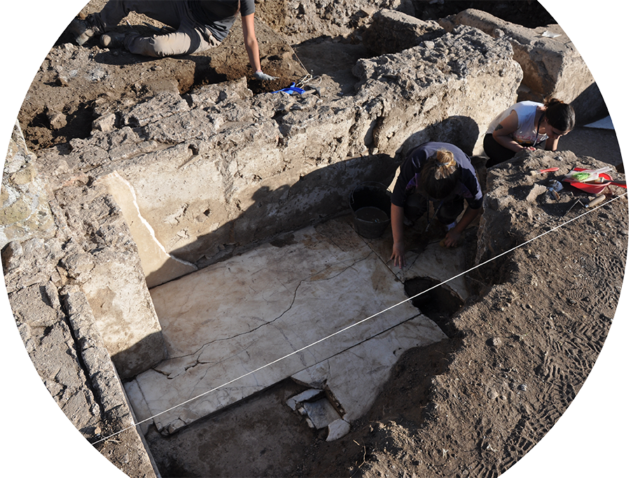 The First Extensive Excavations Date Back To The Middle - Circle (904x683), Png Download