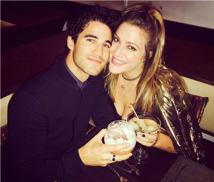 Darren Criss Fiancé - Darren Criss And Fiance (1200x630), Png Download