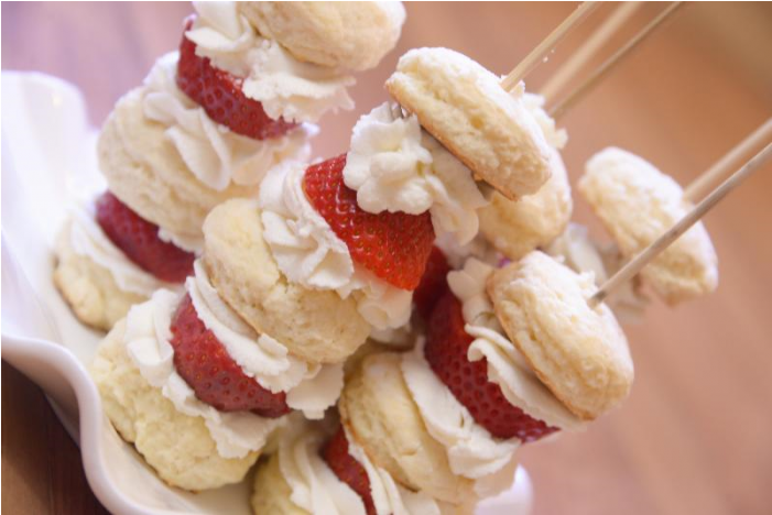 Meringue Powder For Frosting And Whipped Cream - Icing (700x700), Png Download