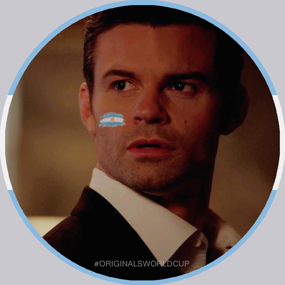 Daniel Gillies - Gentleman (1000x1000), Png Download