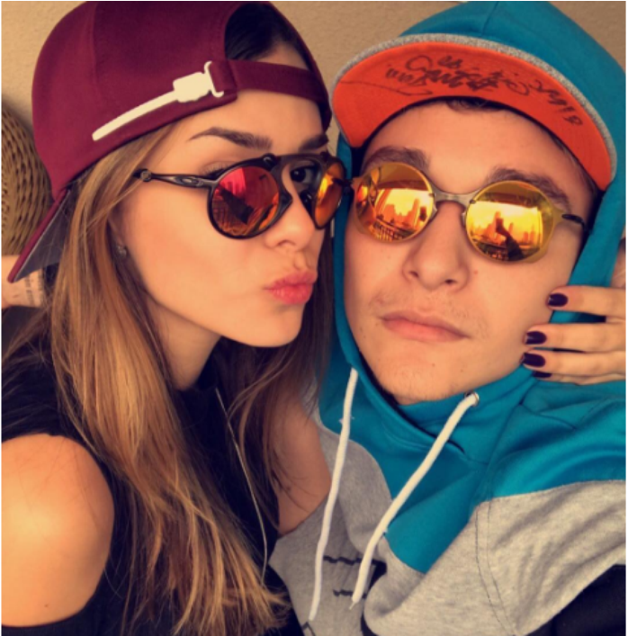 Mc Gui Posa Ao Lado De Luiza Cioni E Publica No Instagram - Mc Gui E Luiza Cioni (940x706), Png Download