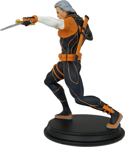 Weilding Both His Gun And Sword, And Wearing His Costume - Deathstroke (513x600), Png Download