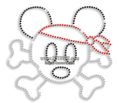 Cute Pirate Skull Iron-on Rhinestone Transfer - Iron On Rhinestone Transfer (450x450), Png Download