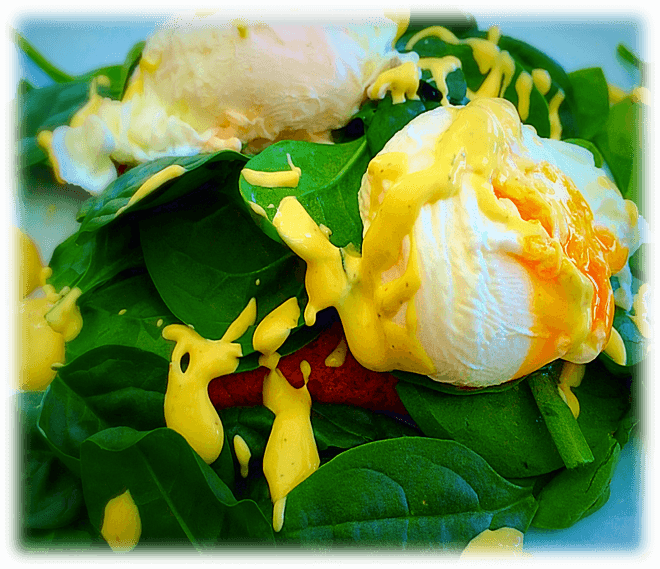 Eggs Benedict With Hollandaise Sauce And Spinach Save - Eggs Benedict (660x569), Png Download