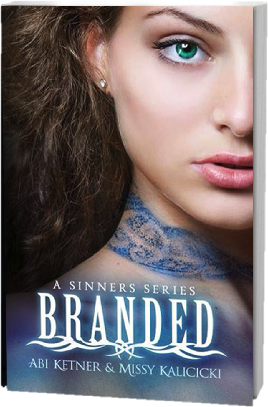 Elle Fanning As Alyssa - Branded By Abi Ketner & Abi Ketner (1121x1600), Png Download