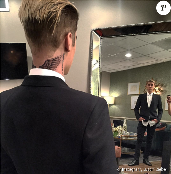 Justin Bieber Et Son Nouveau Tatouage, Des Ailes Sur (950x598), Png Download