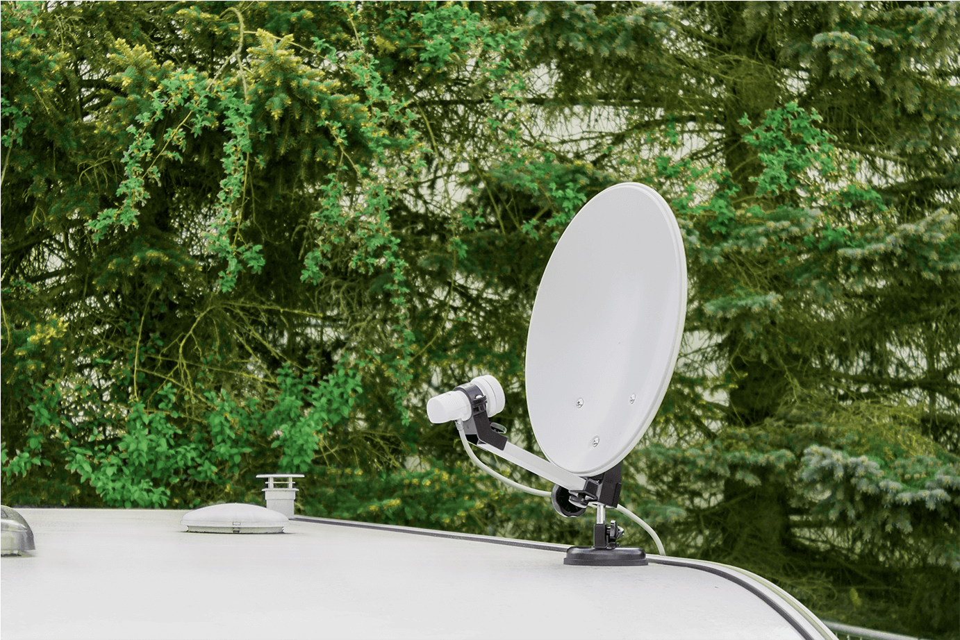 Single Lnb And A 10 Metre Coaxial Cable Incl (1700x956), Png Download