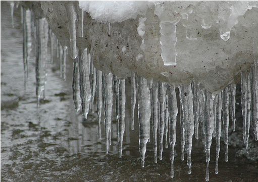 Posted By Ellie Banks On Jan 06, 2015 At - Icicle (640x360), Png Download