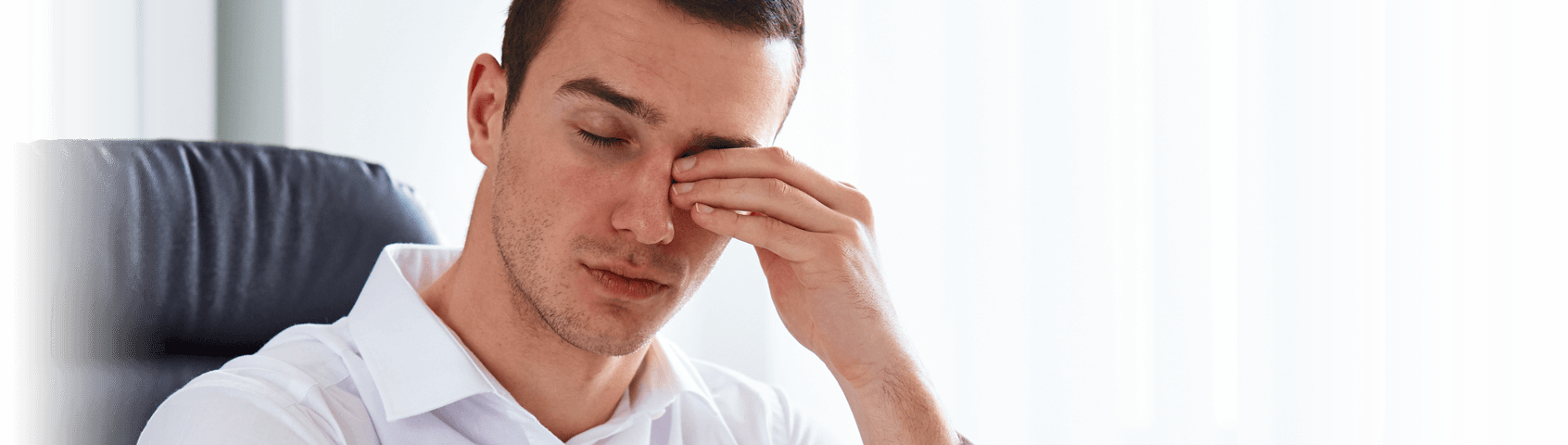Dry Eye Banner Man Rubbing Eyes - Man Rubbing Eyes (1692x480), Png Download