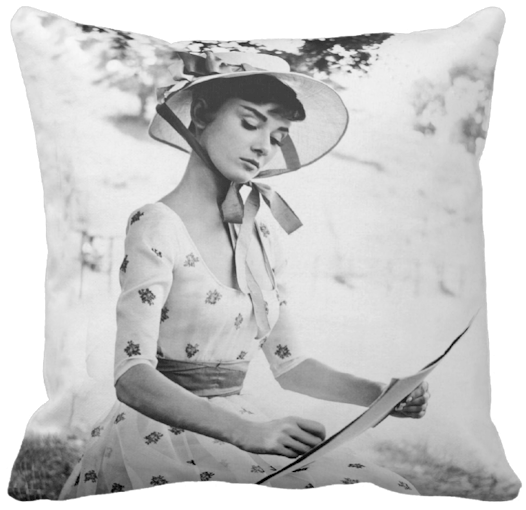 Poduszka Audrey Hepburn Suknia Pod-6181 - Ambrosio Film Audrey Hepburn War And Peace (600x600), Png Download