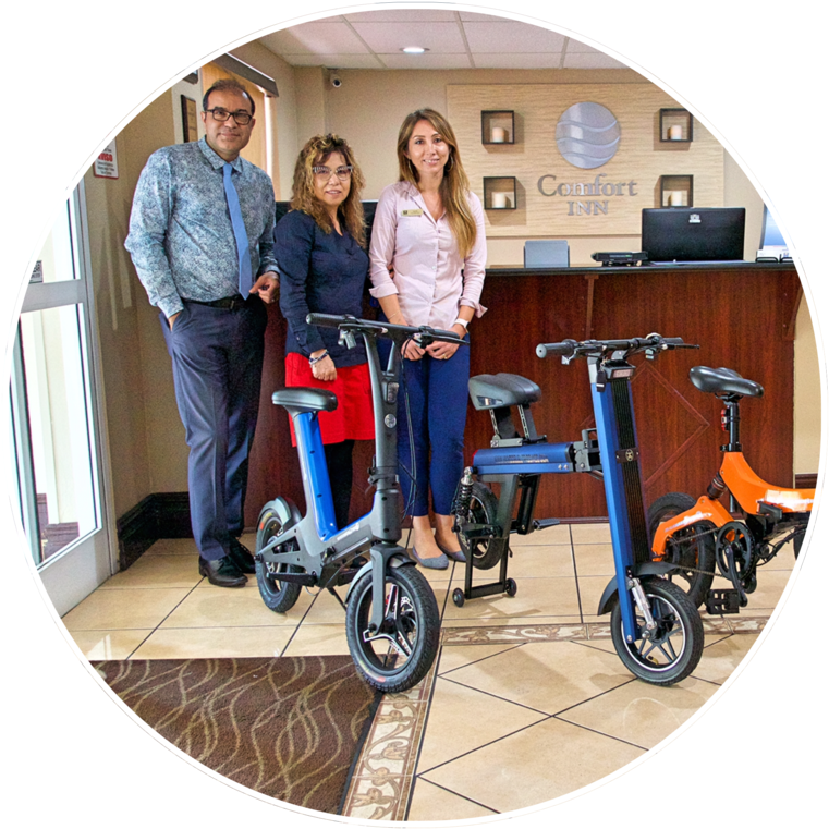 Business With Customers Or Employees Who'd Enjoy Renting - Wall Clock (800x800), Png Download