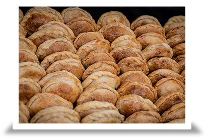 Stands Schedule Hayaat Kitchens/united Africa Pupusas - Bread Roll (808x576), Png Download