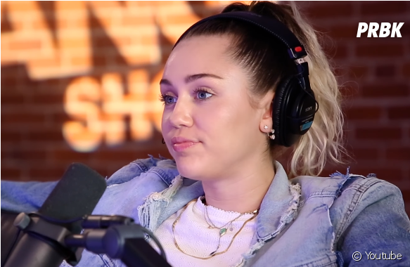 Miley Cyrus Participa Da Brincadeira "casa, - Wrecking Ball Music Video (624x600), Png Download
