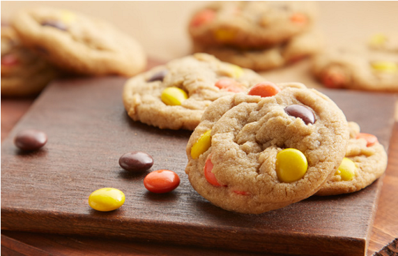 Mini Reese's Pieces Peanut Butter Cookies Recipe - Reese's Pieces (570x570), Png Download