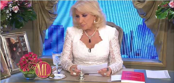 La Diva Se Emocionó Al Recordar A Su Madre - Girl (1140x640), Png Download