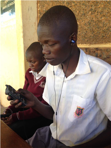 Computerized Devices And Text Books Helping Blind Students - Child (1024x576), Png Download