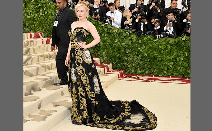 Met Gala 2018 Red Carpet Look - Emilia Clarke Met Ball 2018 (680x420), Png Download