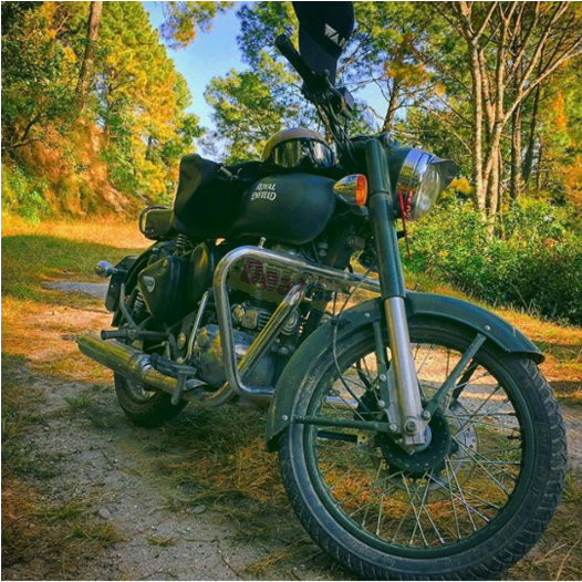 Royal Enfield Battle Green - Motorcycle (700x525), Png Download