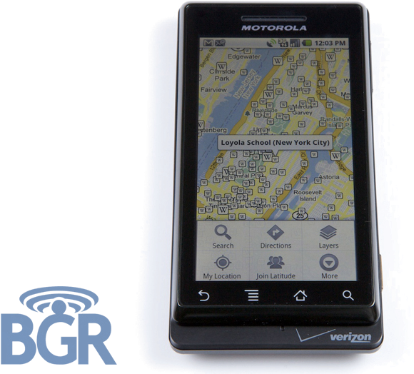 In An Advertisement That Debuted Over The Weekend, - Motorola Droid (800x533), Png Download