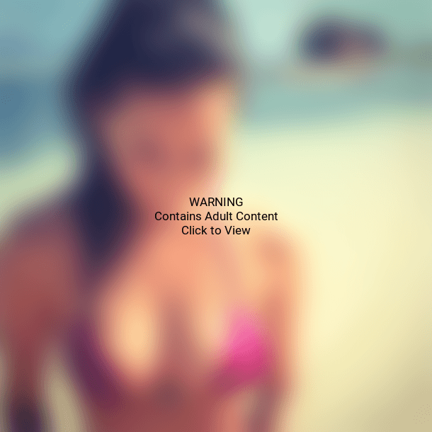 Hayden Panettiere Bikini Photo Shows Major Cleavage, - Tints And Shades (610x610), Png Download