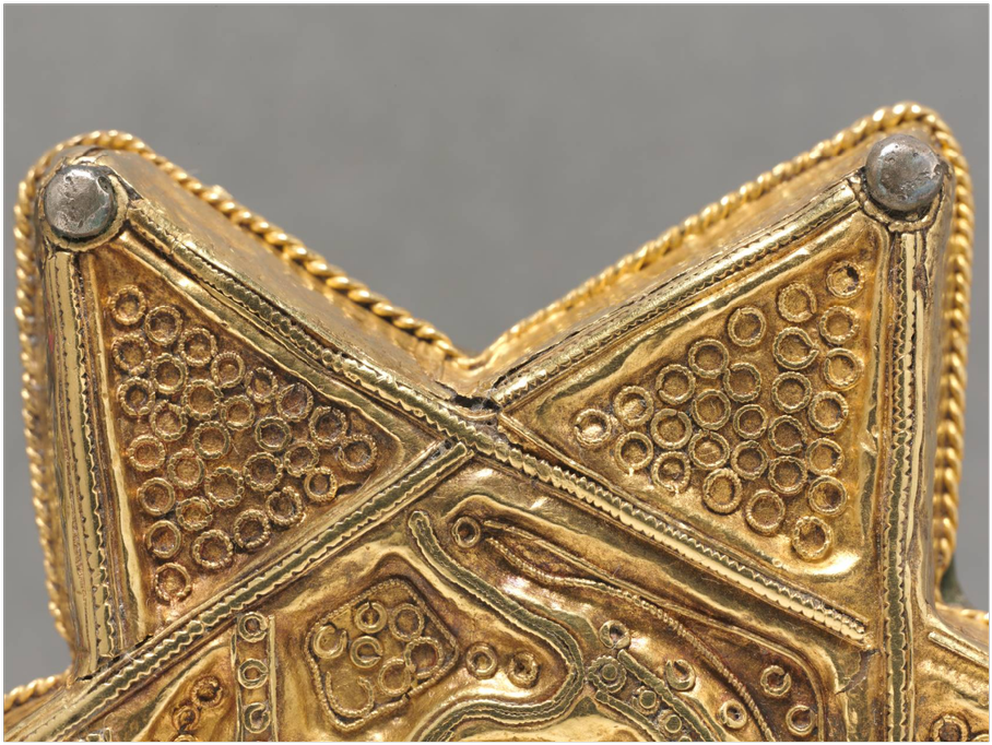 Six-pointed Star Brooch, Gold With Repoussé And Filigree - Coin Purse (1200x750), Png Download