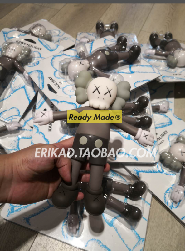 Kaws Holiday Kaws Korea - Robot (800x800), Png Download