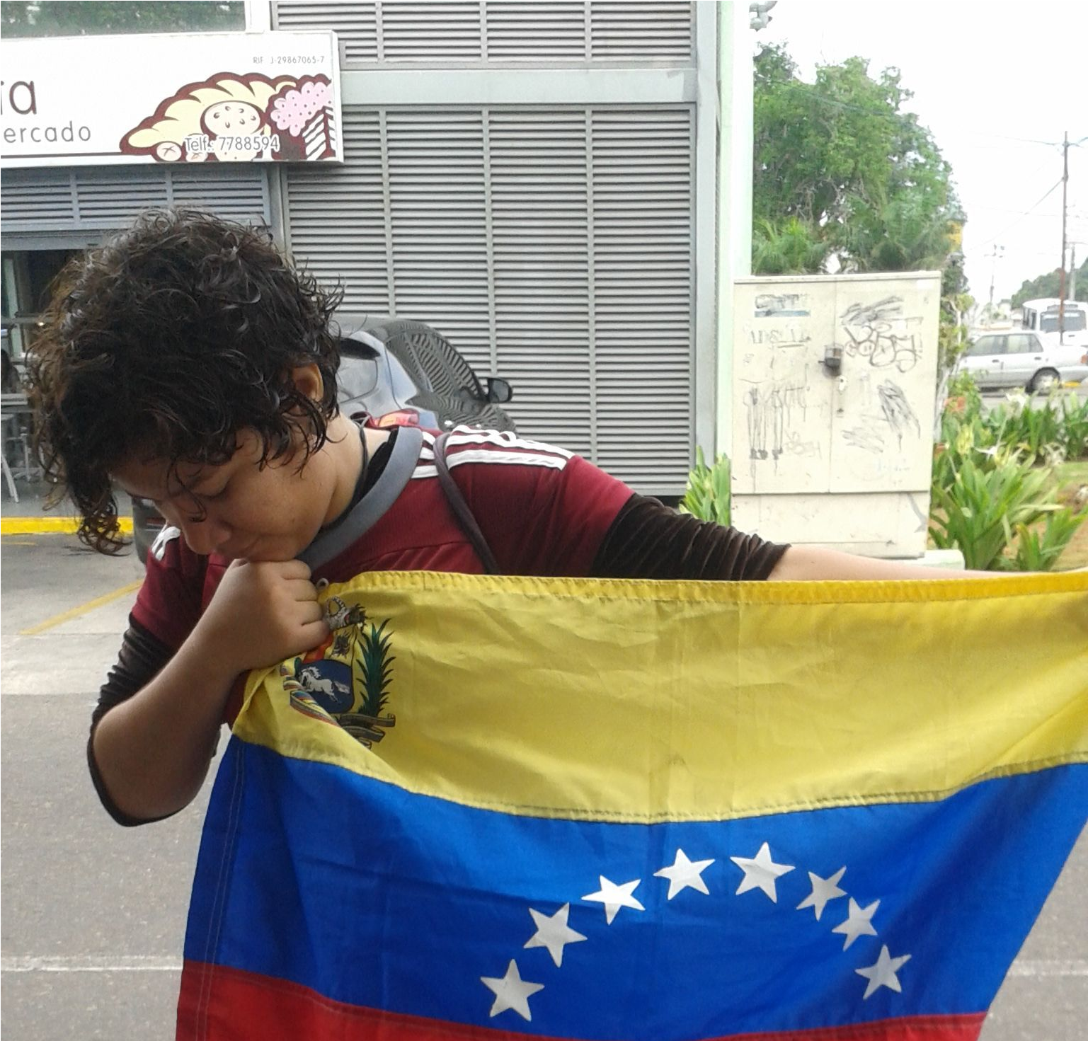 Supporting By A Free Venezuela, Students In The Street - Leisure (1536x2560), Png Download