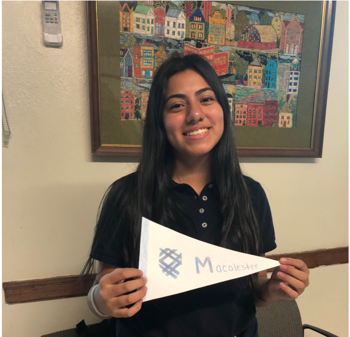 Transforming Families Through Education Transformando - Girl (1100x667), Png Download