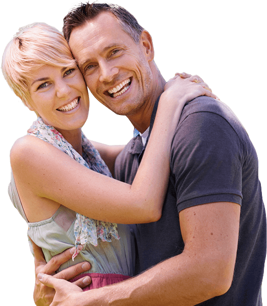 Young Man And Woman In Front Of Dallas Skyline - Hug (528x604), Png Download