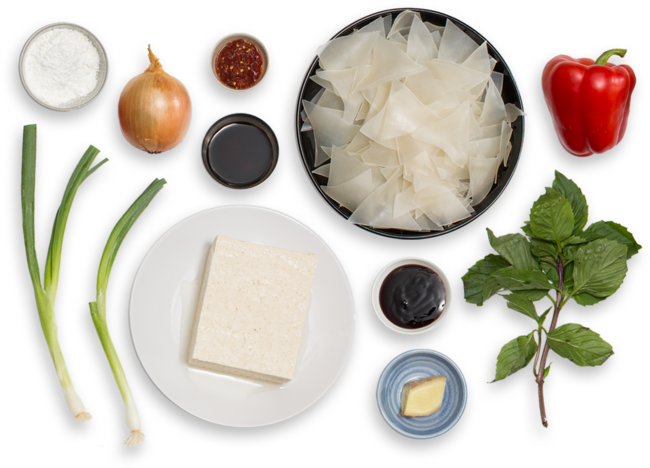 Crispy Tofu Drunken Noodles With Bell Pepper & Thai - Thai Ingredients Png (700x477), Png Download