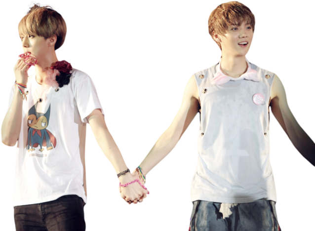 #exo #luhan #sehun - Exo Sehun And Luhan Holding Hands (700x477), Png Download