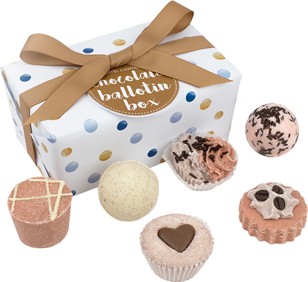 Bomb Cosmetics Chocolate Ballotin (600x549), Png Download