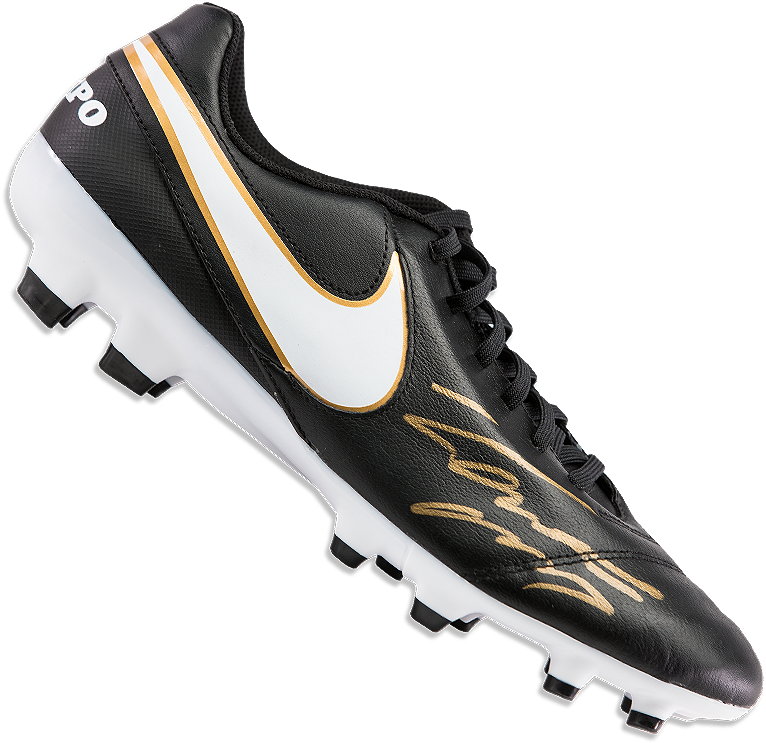 Roberto Carlos Signed Black And Gold Nike Tiempo Boot - Roberto Carlos Nike (870x890), Png Download