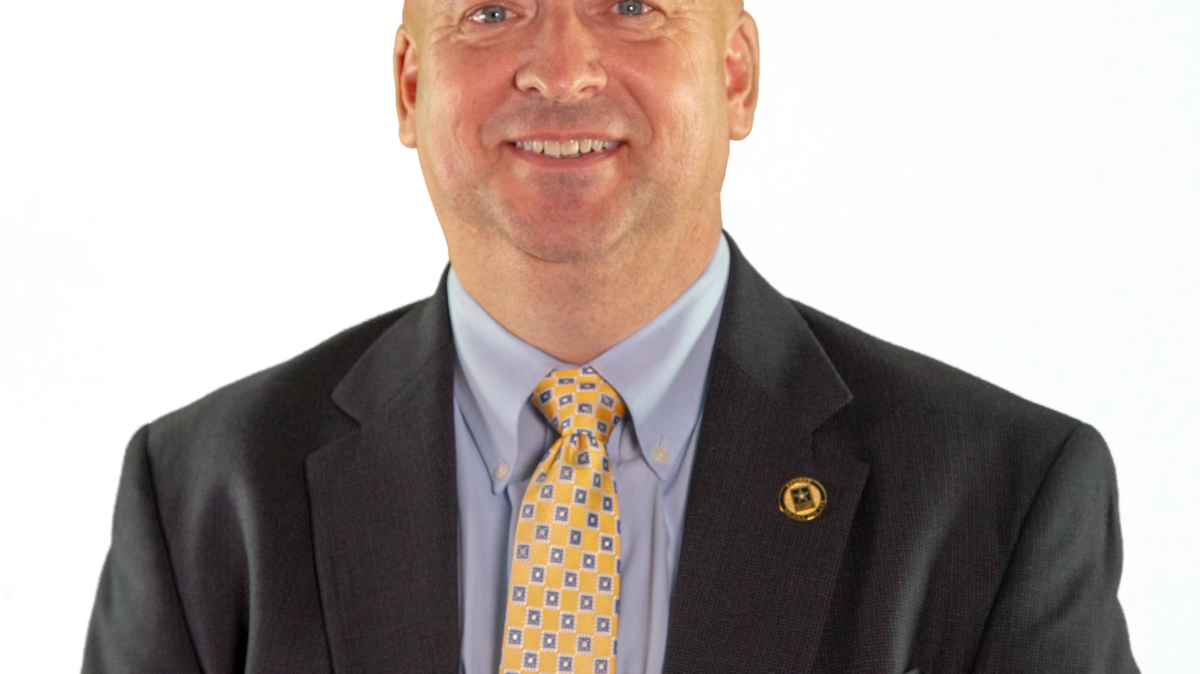 How This Valencia College Exec Is Creating Next-gen - Businessperson (1200x674), Png Download