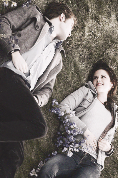 Robert Pattinson ❤ Kristen Stewart ❤ - Edward And Bella Meadow (500x700), Png Download