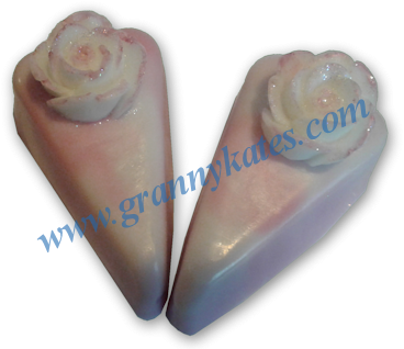 Rasbery Delight Cake Slice Soap - Chocolate (376x321), Png Download