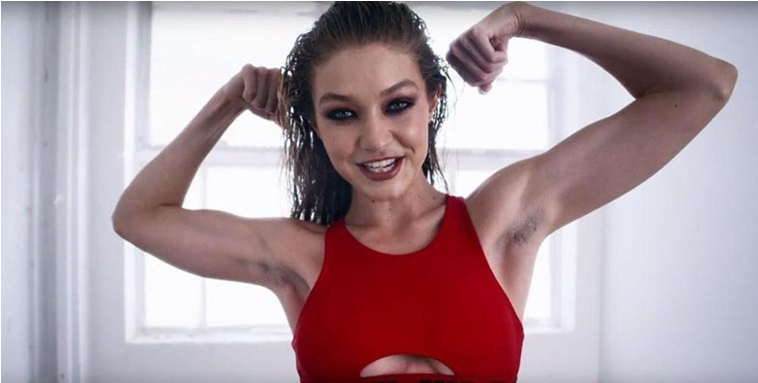 Gigi Hadid Mostra Axilas Com Pêlos - Gigi Hadid Hairy Armpit (757x498), Png Download