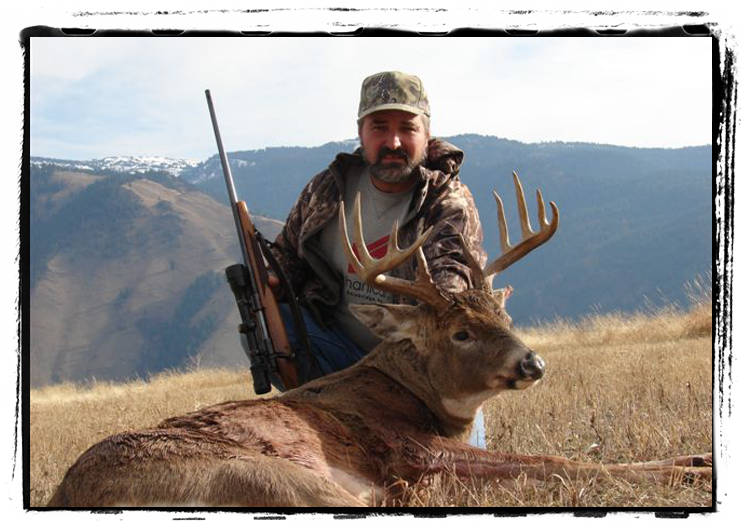 Ace Outfitters Offers Semi-guided Whitetail Hunts During - Trophy Hunting (750x524), Png Download