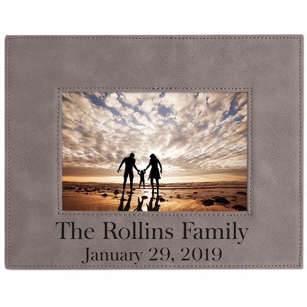 Classic Family Small Leatherette Desk Frame - Hijos No Son De Uno (600x600), Png Download