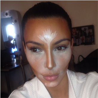 All Celebrities Make-up Artists Use Contouring You - Sugar Box Highlighting All Over Shimmer Powder Creamy (600x328), Png Download