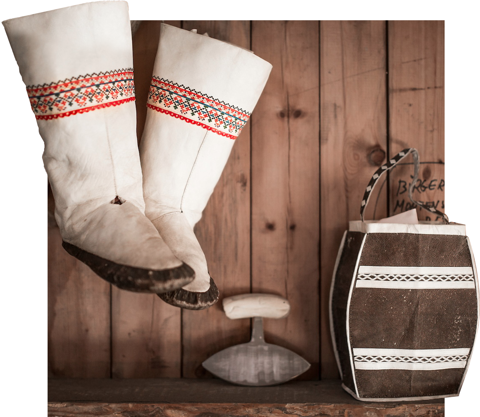 In The Spotlight - Barber Chair (1988x1463), Png Download