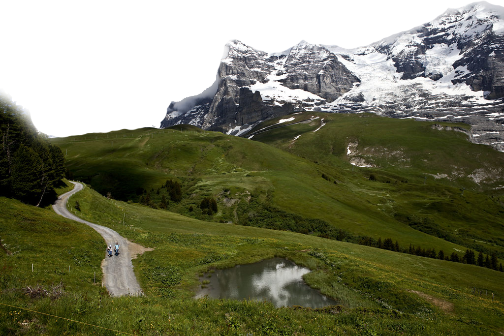 Couple Walking - Beautiful Landscape - Summit (1024x683), Png Download