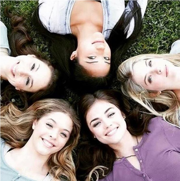 De "pretty Little Liars\ - Pll Girls Season 1 (1200x630), Png Download