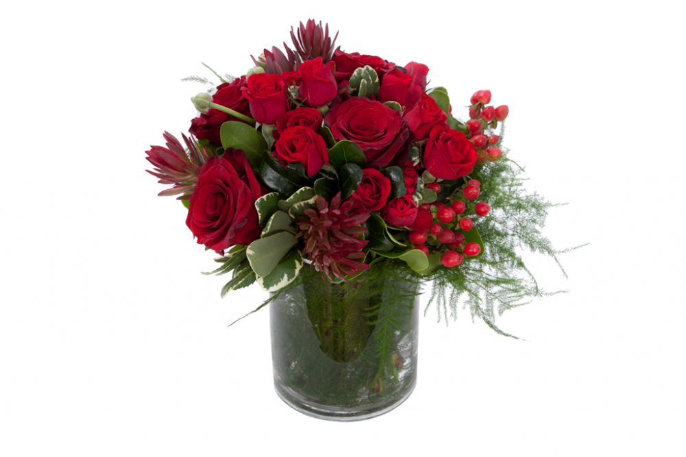 0028 Red In A Small Vase - Garden Roses (1000x1000), Png Download