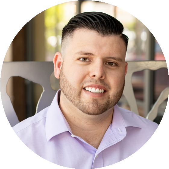 Angel Brings Over 10 Years Of Experience In The Restaurant - Gentleman (600x600), Png Download