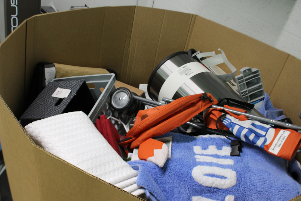 3 Pallets 692 Pcs Storage & Organization, Arts & Crafts, - Assault Rifle (1000x1000), Png Download