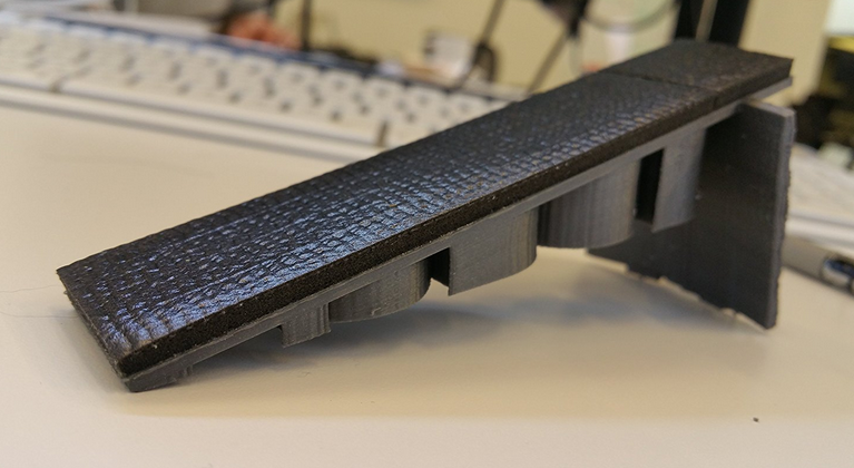 Hodor, Hold The Door Statue - Personal Computer Hardware (767x420), Png Download