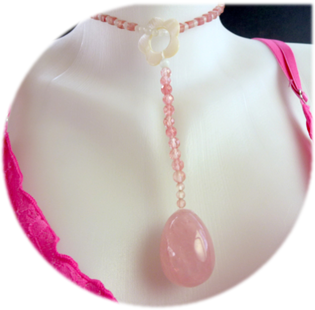 Rose Quartz Yoni Egg Pendant - Necklace (636x625), Png Download