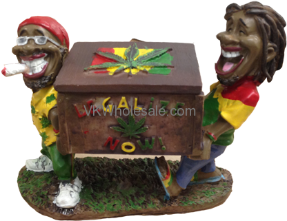 Jamaican Man Ashtrays Wholesale - Fujima Smoking Jamaican Man With Ashtray (lt71) (500x500), Png Download